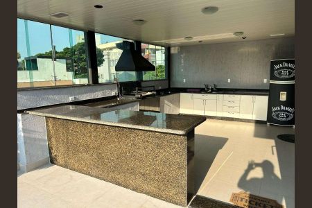 Apartamento à venda com 4 quartos, 245m² em Buritis, Belo Horizonte