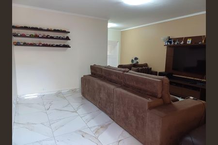 Casa para alugar com 3 quartos, 170m² em Vila Salete, São Paulo