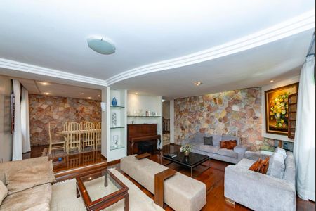 Sala 1 de casa para alugar com 6 quartos, 380m² em Grajaú, Belo Horizonte