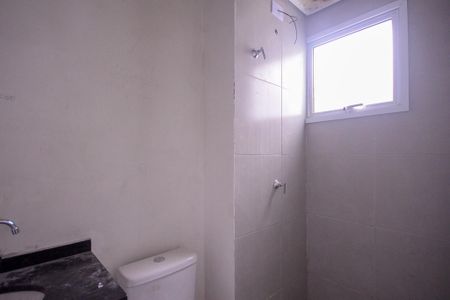 Banheiro de apartamento para alugar com 1 quarto, 24m² em Vila Nair, São Paulo