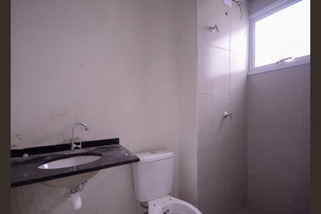 Banheiro de apartamento para alugar com 1 quarto, 24m² em Vila Nair, São Paulo
