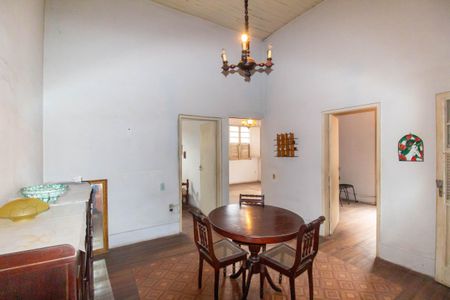 Sala de casa à venda com 3 quartos, 160m² em São Domingos, Niterói