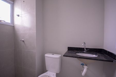 Banheiro de apartamento para alugar com 1 quarto, 24m² em Vila Nair, São Paulo