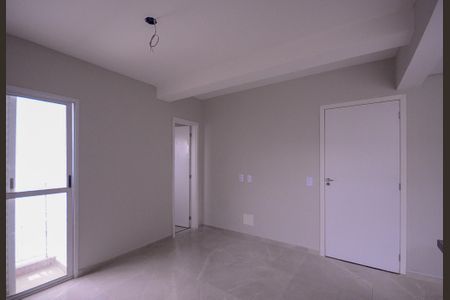 Quarto/Cozinha de apartamento para alugar com 1 quarto, 24m² em Vila Nair, São Paulo