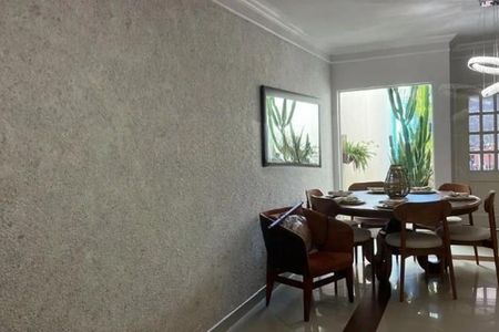 Casa à venda com 2 quartos, 225m² em Jardim Las Vegas, Santo André