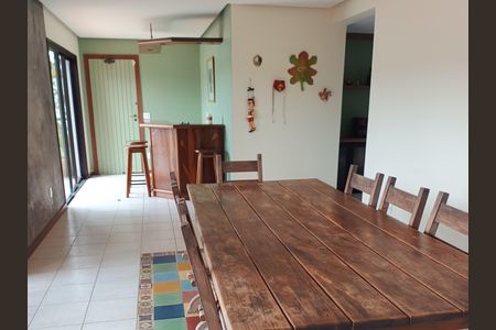 Casa à venda com 5 quartos, 590m² em São Francisco, Niterói