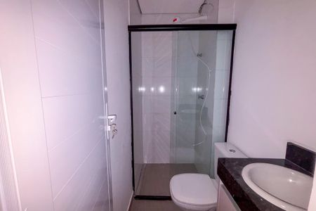 Banheiro de apartamento para alugar com 1 quarto, 28m² em Vila Lucia, São Paulo