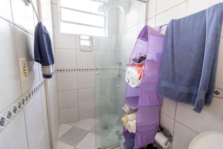 Banheiro de kitnet/studio à venda com 1 quarto, 26m² em Santana, Porto Alegre