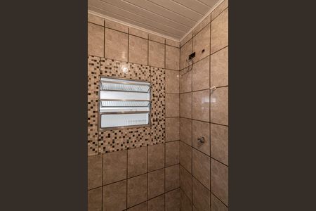 Banheiro de casa para alugar com 1 quarto, 60m² em Vila Ré, São Paulo