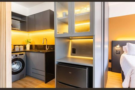 Cozinha de kitnet/studio à venda com 1 quarto, 32m² em Jardins, São Paulo