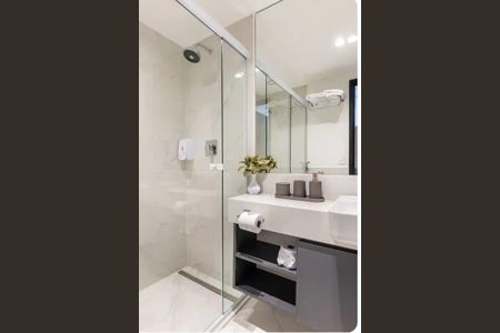 Banheiro de kitnet/studio à venda com 1 quarto, 32m² em Jardins, São Paulo