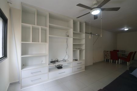 Sala de apartamento para alugar com 3 quartos, 96m² em Jardim Guaiuba, Guarujá