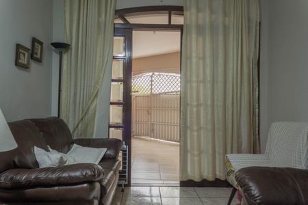 Sala de casa à venda com 3 quartos, 210m² em Vila Tupi, São Bernardo do Campo