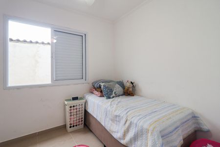 Quarto de casa para alugar com 3 quartos, 166m² em Jardim Oliveiras, Taboão da Serra