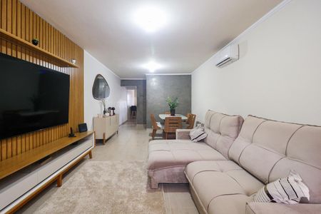 Sala de casa para alugar com 3 quartos, 166m² em Jardim Oliveiras, Taboão da Serra