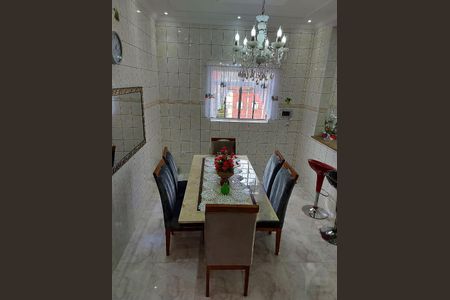 Casa à venda com 3 quartos, 168m² em Vila Lutécia, Santo André