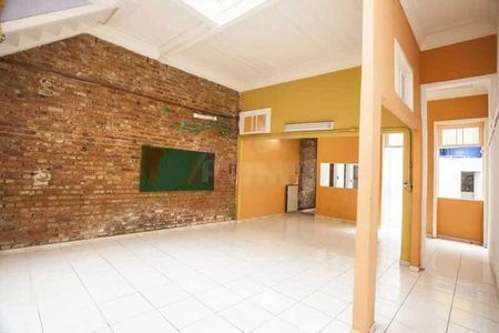 Casa à venda com 1 quarto, 246m² em Centro, Lapa