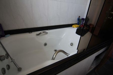 Apartamento à venda com 3 quartos, 129m² em Vila Santo Estefano, São Paulo