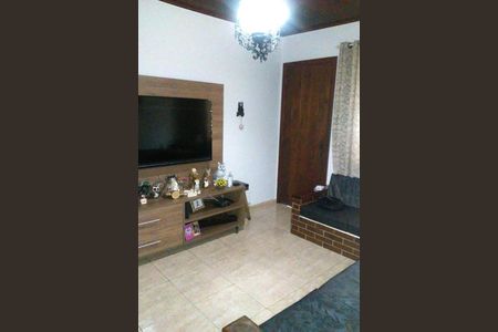 Casa à venda com 3 quartos, 200m² em Jardim Itacolomi, São Paulo