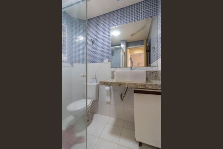 Banheiro de apartamento à venda com 1 quarto, 60m² em Centro, Guarulhos