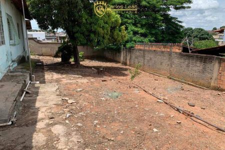 Casa à venda com 3 quartos, 720m² em Asteca, Santa Luzia