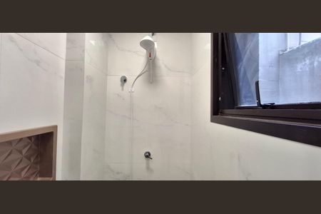 Banheiro de apartamento para alugar com 1 quarto, 30m² em Centro, Florianópolis