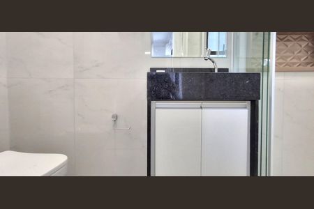 Banheiro de apartamento para alugar com 1 quarto, 30m² em Centro, Florianópolis