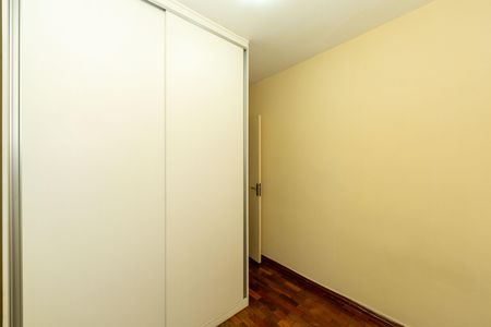 Quarto de apartamento para alugar com 2 quartos, 43m² em Estoril, Belo Horizonte