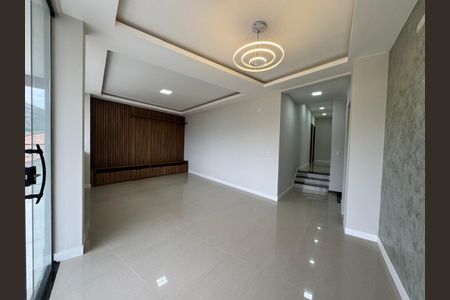 Sala de casa para alugar com 5 quartos, 292m² em Santo Antônio, Niterói