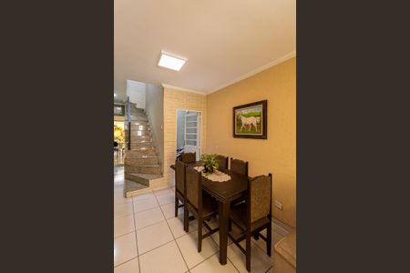 Sala de casa à venda com 3 quartos, 147m² em Jardim Fernandes, São Paulo