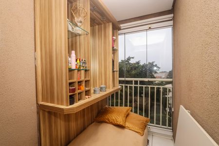 Varanda de apartamento à venda com 2 quartos, 52m² em Jardim Wanda, Taboão da Serra