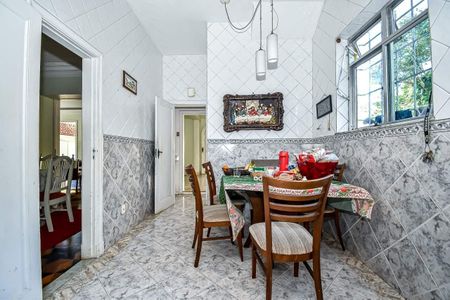 Casa à venda com 5 quartos, 520m² em Leme, Rio de Janeiro