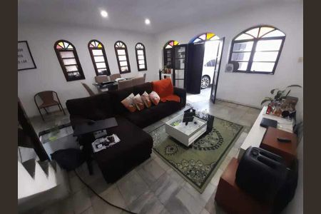 Casa à venda com 4 quartos, 243m² em Tauá, Rio de Janeiro