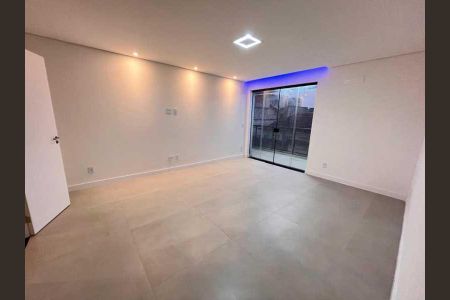 Casa à venda com 5 quartos, 375m² em Tauá, Rio de Janeiro