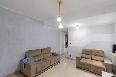 Sala de casa para alugar com 2 quartos, 100m² em Vila Carmosina, São Paulo