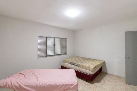 Suíte 1 de casa para alugar com 2 quartos, 100m² em Vila Carmosina, São Paulo