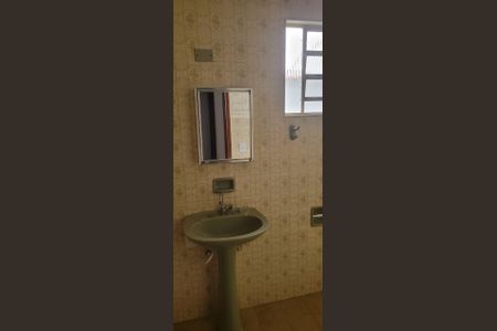 Banheiro de casa para alugar com 3 quartos, 180m² em Bosque dos Eucaliptos, São José dos Campos