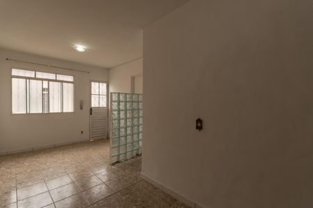 Sala de apartamento para alugar com 2 quartos, 40m² em Planalto, Belo Horizonte