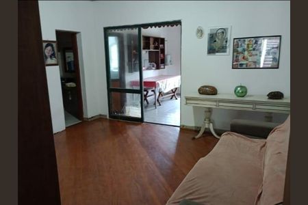 Casa à venda com 3 quartos, 642m² em Jardim Arpoador, São Paulo