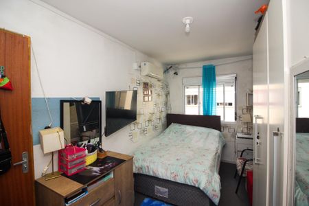 Quarto 1 de apartamento para alugar com 2 quartos, 200m² em Chapéu do Sol, Porto Alegre