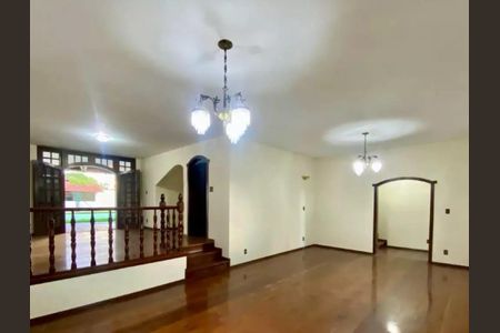 Sala de casa para alugar com 4 quartos, 453m² em Pampulha, Belo Horizonte