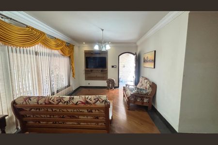 Sala de casa à venda com 4 quartos, 249m² em Jardim Monte Libano, Santo André