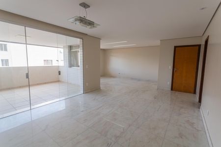 Sala de apartamento à venda com 4 quartos, 175m² em Santa Tereza, Belo Horizonte