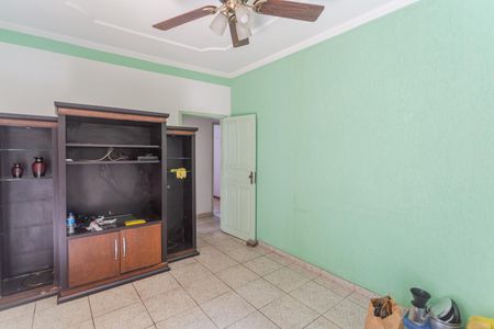 Sala de casa para alugar com 5 quartos, 300m² em Aparecida, Belo Horizonte
