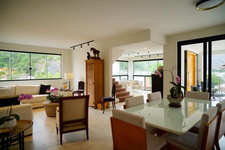 Sala de casa para alugar com 4 quartos, 280m² em Itacoatiara, Niterói