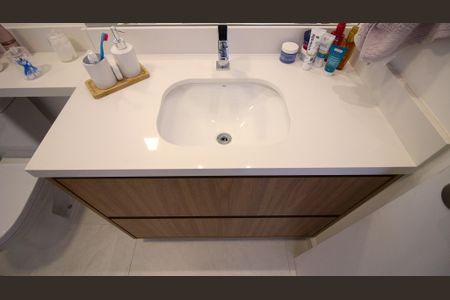 Casa à venda com 3 quartos, 165m² em Vila Paulo Silas, São Paulo