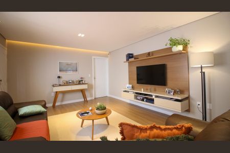 Casa à venda com 3 quartos, 165m² em Vila Paulo Silas, São Paulo