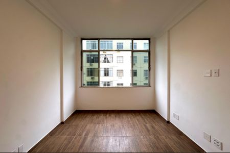 Sala de apartamento à venda com 1 quarto, 90m² em Laranjeiras, Rio de Janeiro