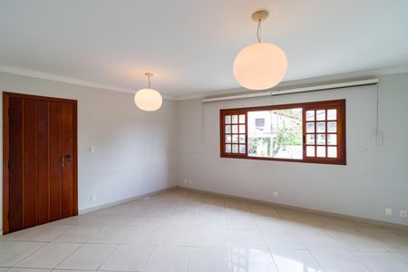 Sala de casa para alugar com 3 quartos, 200m² em Vila Suzana, São Paulo