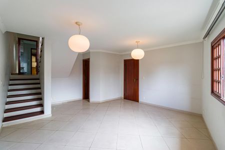 Sala de casa para alugar com 3 quartos, 200m² em Vila Suzana, São Paulo